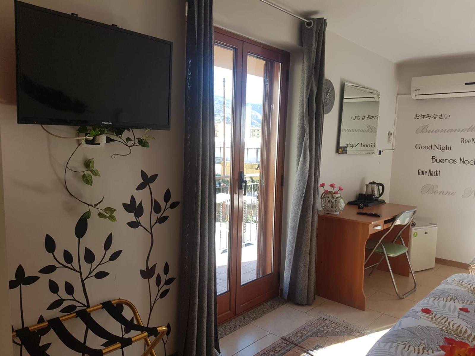 La Casa Dei Sogni Hotel Gallico Ruang foto