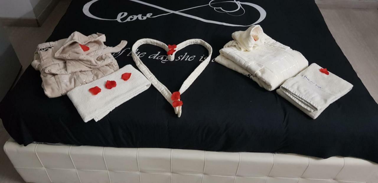 La Casa Dei Sogni Hotel Gallico Bagian luar foto